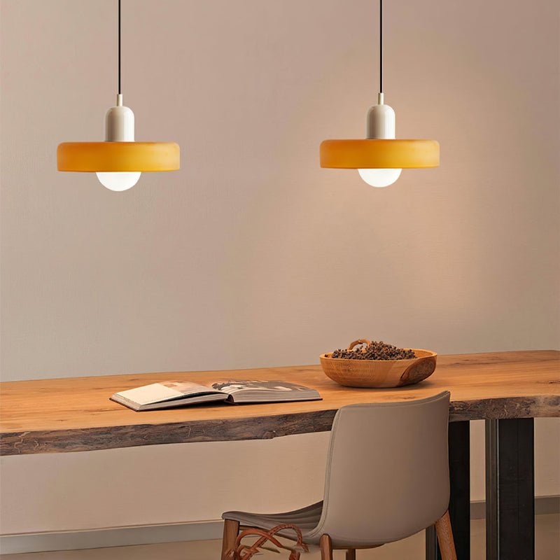 Stijlvolle Bauhaus Hanglamp van Kleurig Glas – Modern Design